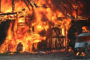 Prevenção de incêndio em Curitiba: imagem de incêndio