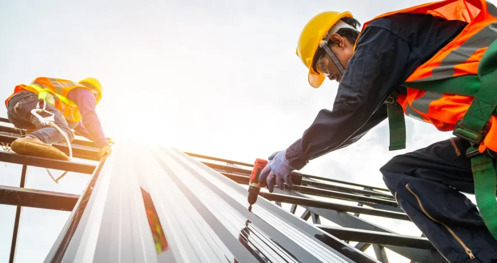 Segurança e conformidade em obras industriais e corporativas