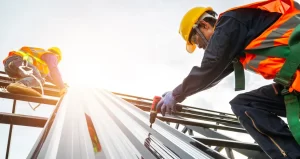 Segurança e conformidade em obras industriais e corporativas